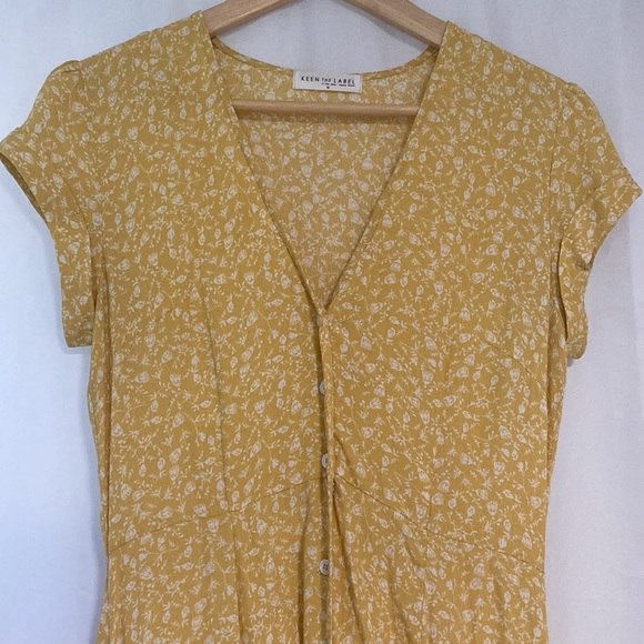 KEEN THE LABEL yellow floral dress size M - Picture 4 of 6